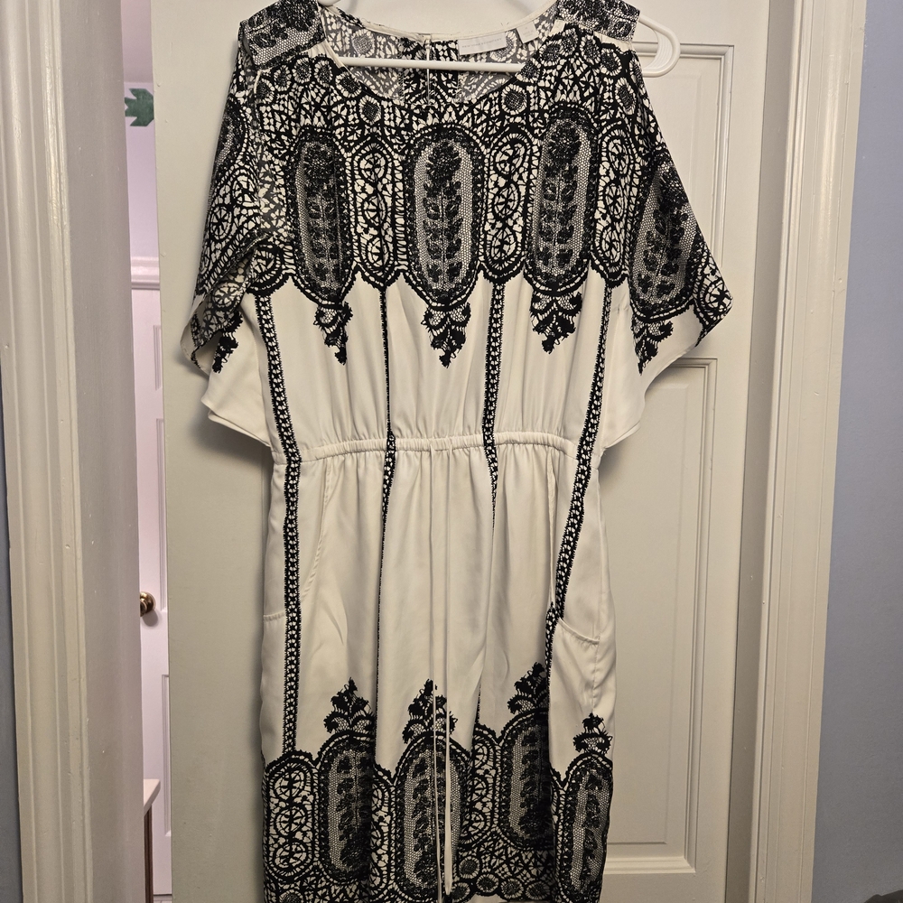 New York & Company Black And White Dress
